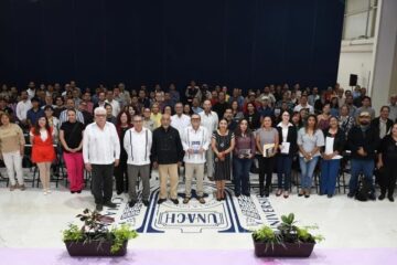 Presenta Leonardo Padura su obra โMorir en la arenaโ en la Benemรฉrita UNACH. Presenta Leonardo Padura su obra โMorir en la arenaโ en la Benemรฉrita UNACH.