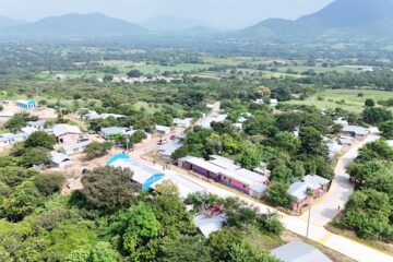Valeria Rosales inaugura calle pavimentada en el ejido San Pedrito Valeria Rosales inaugura calle pavimentada en el ejido San Pedrito