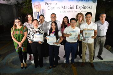 Entregan en la Benemérita UNACH el Premio “Carlos Maciel Espinosa” Entregan en la Benemérita UNACH el Premio “Carlos Maciel Espinosa”