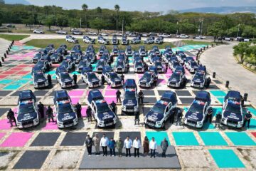 Eduardo Ramírez fortalece la seguridad municipal con entrega de patrullas y equipamiento