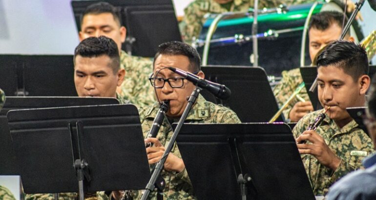 Universidad de Ciencias y Artes de Chiapas (UNICACH), en el Foro de Canal 10 Chiapas. Universidad de Ciencias y Artes de Chiapas (UNICACH), en el Foro de Canal 10 Chiapas.