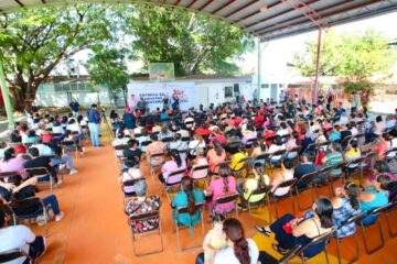 Tux Despensas sigue llegando a más colonias de Tuxtla con Angel Torres Tux Despensas sigue llegando a más colonias de Tuxtla con Angel Torres