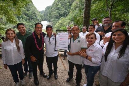 En Palenque, Eduardo Ramírez encabeza Declaratoria de Reserva Natural Comunitaria Cascada El Salto