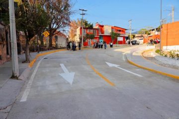 Angel Torres transforma un barranco en una calle digna en San Pedro Progresivo