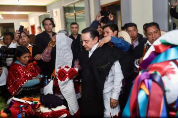 Eduardo Ramírez Aguilar y Juan Carlos Moreno Guillén atestiguan sesión histórica de la SCJN en Tenejapa, Chiapas