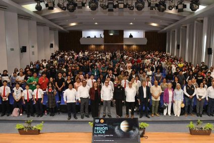 Dicta científica de la NASA conferencia magistral en la UNACH