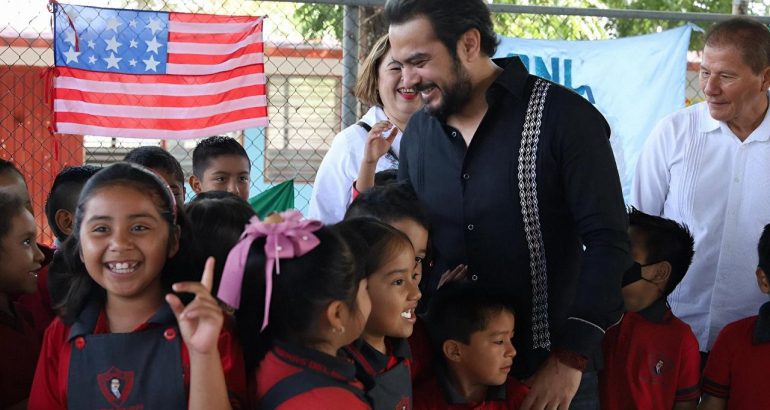 Fortalezcamos a la comunidad educativa: secretario de Educación