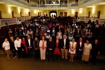 Realiza UNACH emotiva ceremonia de graduación de la comunidad de egresados de la Escuela de Lenguas San Cristóbal Realiza UNACH emotiva ceremonia de graduación de la comunidad de egresados de la Escuela de Lenguas San Cristóbal