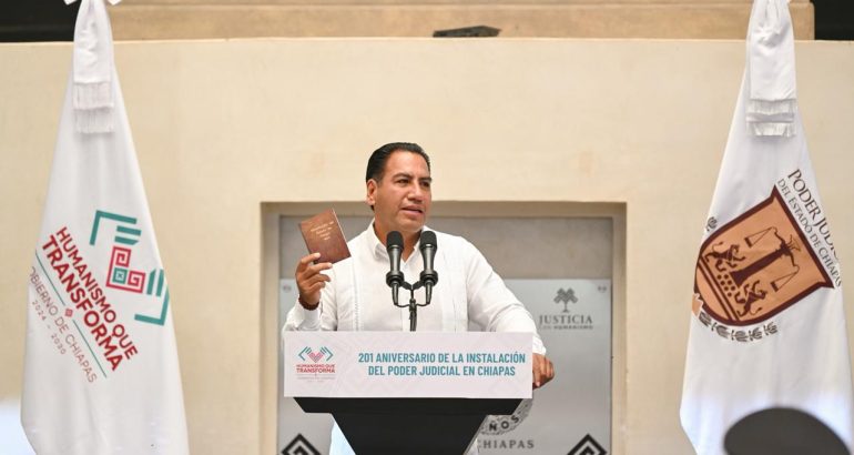 Conmemoran 201 años de la instalación del Poder Judicial en Chiapas; presentan reproducción de la Constitución de 1825