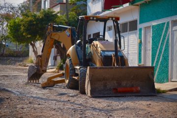 En San Isidro Buena Vista, Angel Torres dio banderazo de inicio a los trabajos de una calle más