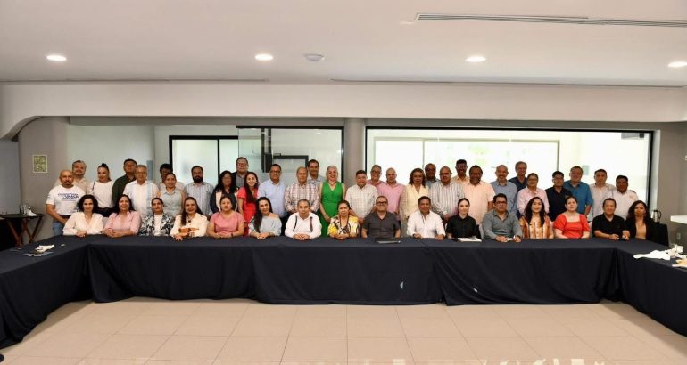 Analizan directivos de la UNACH avances y retos del presente año Analizan directivos de la UNACH avances y retos del presente año