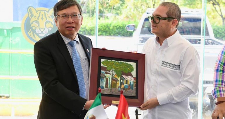 Impulsa UNACH la cooperación internacional que incida en el desarrollo de Chiapas Impulsa UNACH la cooperación internacional que incida en el desarrollo de Chiapas