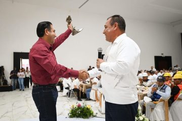 Eduardo Ramírez reconoce labor de quienes construyen escuelas en Chiapas Eduardo Ramírez reconoce labor de quienes construyen escuelas en Chiapas