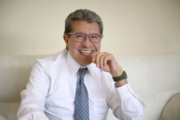 Ricardo Monreal aclara que no tiene nada que ver con la denuncia contra periodistas y el diputado Sergio Mayer Ricardo Monreal aclara que no tiene nada que ver con la denuncia contra periodistas y el diputado Sergio Mayer