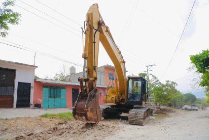 Más de 300 metros lineales de pavimentación inicia Angel Torres en San José Terán