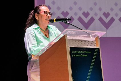 Encabeza rectora de UNICACH Fanny López Jiménez, acto de justicia histórica y académica para docentes