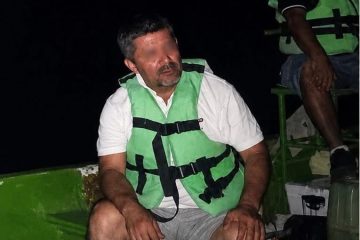 Rescata URAP a masculino en el embarcadero de Cahuaré Rescata URAP a masculino en el embarcadero de Cahuaré