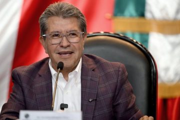 Diputado Ricardo Monreal pide a participantes del Parlamento Juvenil apliquen conocimientos adquiridos para que se conviertan en líderes