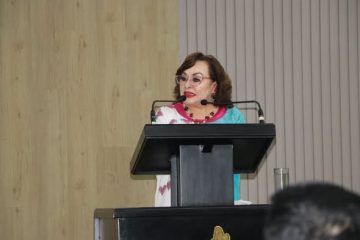 Los cambios grandes no empiezan con leyes, empiezan con la conciencia de las personas. Los cambios grandes no empiezan con leyes, empiezan con la conciencia de las personas.