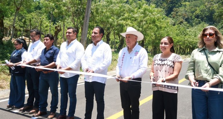 Con inversión en caminos, vialidades y agua potable, Eduardo Ramírez impulsa el bienestar en Solosuchiapa e Ixtapangajoya
