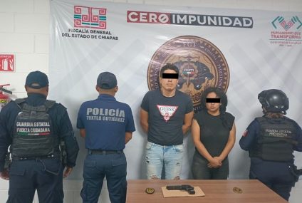 Se hacían pasar por «policías» y fueron detenidos con armas prohibidas y por uso indebido de insignias y condecoraciones