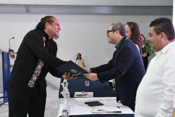 Entrega UNACH documentos del programa TUPHOGA a 129 egresados de posgrado Entrega UNACH documentos del programa TUPHOGA a 129 egresados de posgrado