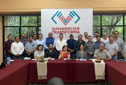Presenta SEMAHN estufa ahorradora de leña
