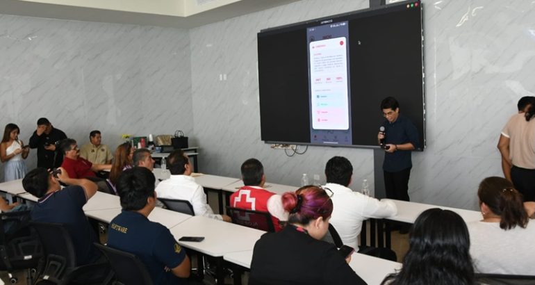 Desarrollan egresados y estudiante de la UNACH sitios web y aplicaciones móviles para la Cruz Roja y el Cuerpo de Bomberos de Tapachula Desarrollan egresados y estudiante de la UNACH sitios web y aplicaciones móviles para la Cruz Roja y el Cuerpo de Bomberos de Tapachula