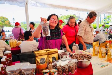 Impulsan en Tuxtla el consumo local a través del Tianguis Agropecuario