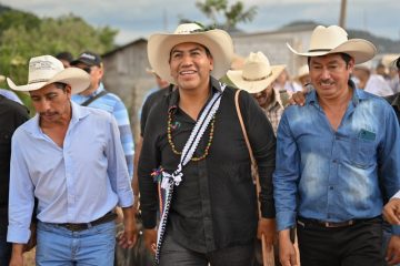 Eduardo Ramírez fortalece la Sierra Mariscal con obras y apoyos al campo en Bella Vista y Chicomuselo Eduardo Ramírez fortalece la Sierra Mariscal con obras y apoyos al campo en Bella Vista y Chicomuselo