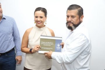 Marcela Castillo se reúne con el Consejo Coordinador Empresarial Marcela Castillo se reúne con el Consejo Coordinador Empresarial