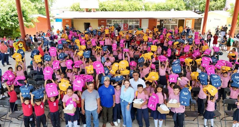 Valeria Rosales impulsa la educación de la niñez Valeria Rosales impulsa la educación de la niñez