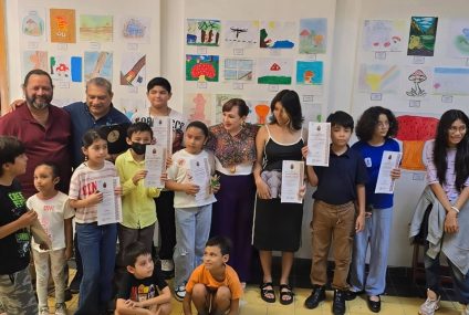 El Reino Fungi y 32 pequeños artistas