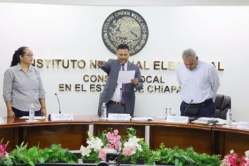 Presidenta del IEPC presente en toma de protesta del nuevo titular del INE en Chiapas