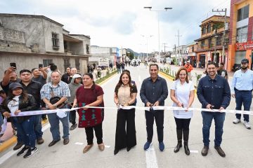 Eduardo Ramírez fortalece la infraestructura de San Cristóbal de Las Casas y entrega escrituras públicas Eduardo Ramírez fortalece la infraestructura de San Cristóbal de Las Casas y entrega escrituras públicas