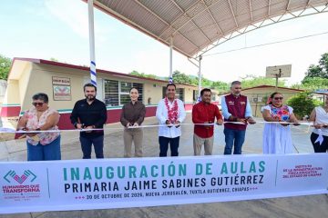 Eduardo Ramírez inaugura obras por más de 3.6 mdp en escuela de Tuxtla Gutiérrez Eduardo Ramírez inaugura obras por más de 3.6 mdp en escuela de Tuxtla Gutiérrez